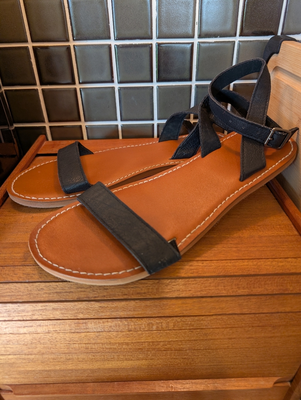 Abercrombie And Fitch Strappy Sandals,9